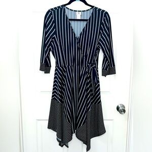 - ♠️Wrapper wrap Dress Black White Size Large